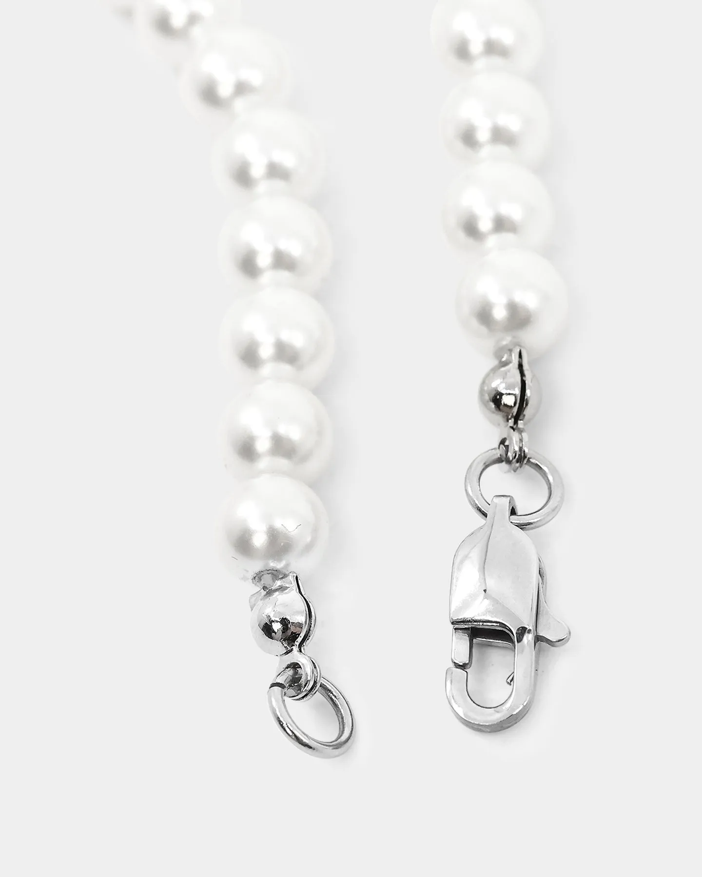 Loiter X Naruto Akatsuki Pearl Chain Red/White