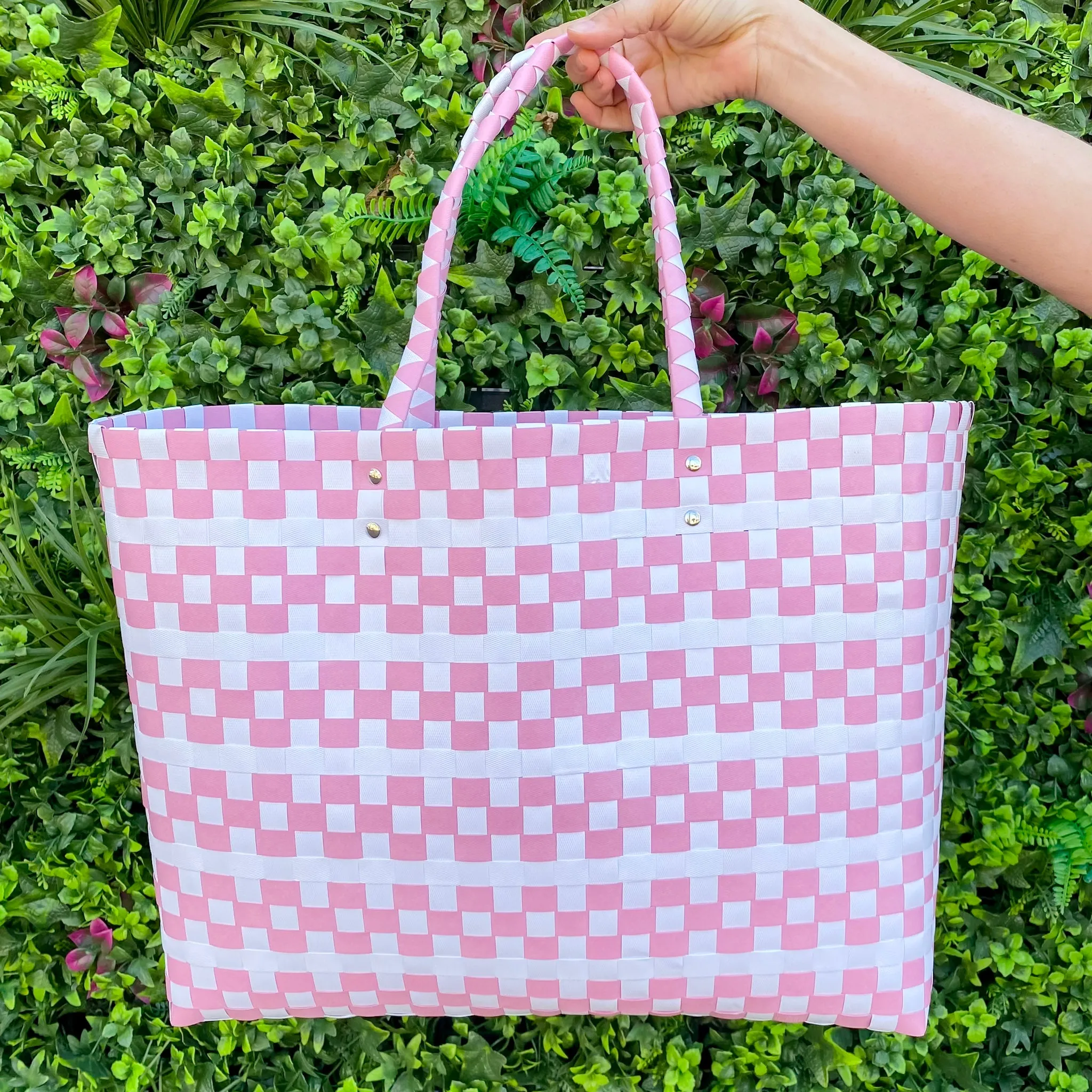Molly Woven Beach Tote in Pink and White